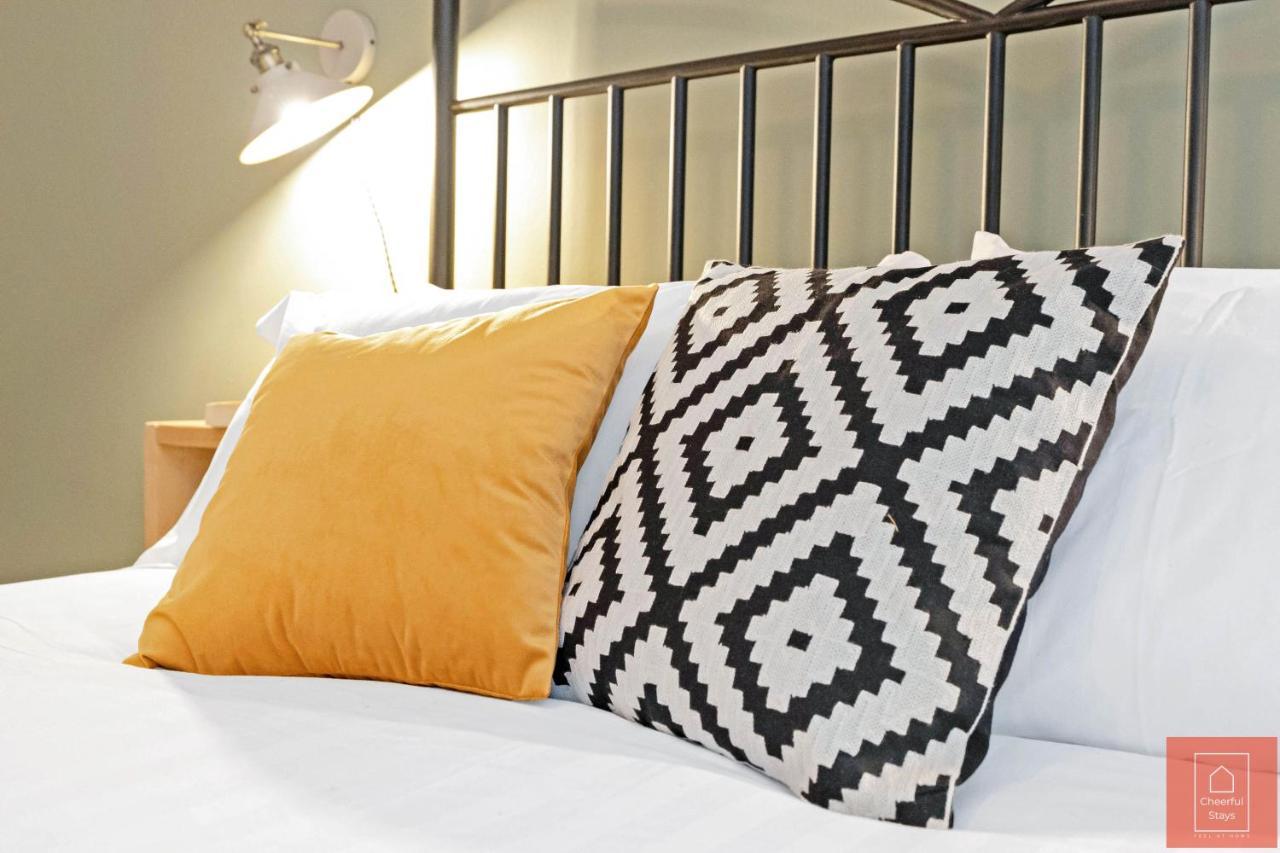 Cheerful Stays: Spacious Flat In Vibrant Leith Единбург Екстериор снимка
