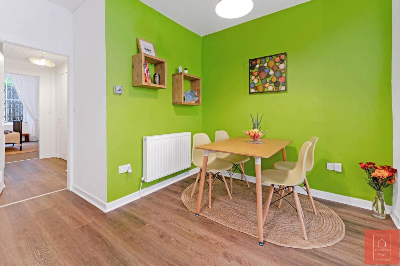 Cheerful Stays: Spacious Flat In Vibrant Leith Единбург Екстериор снимка