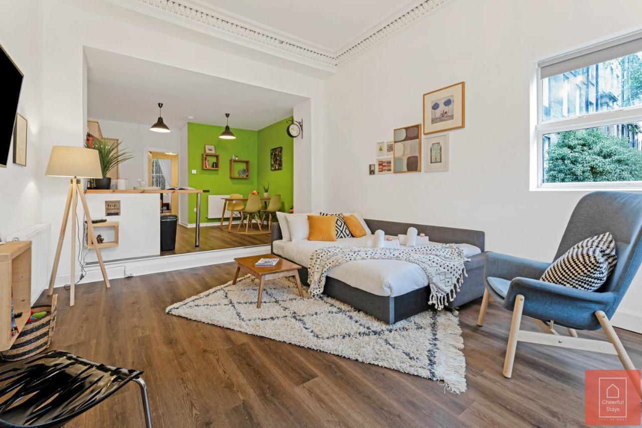 Cheerful Stays: Spacious Flat In Vibrant Leith Единбург Екстериор снимка